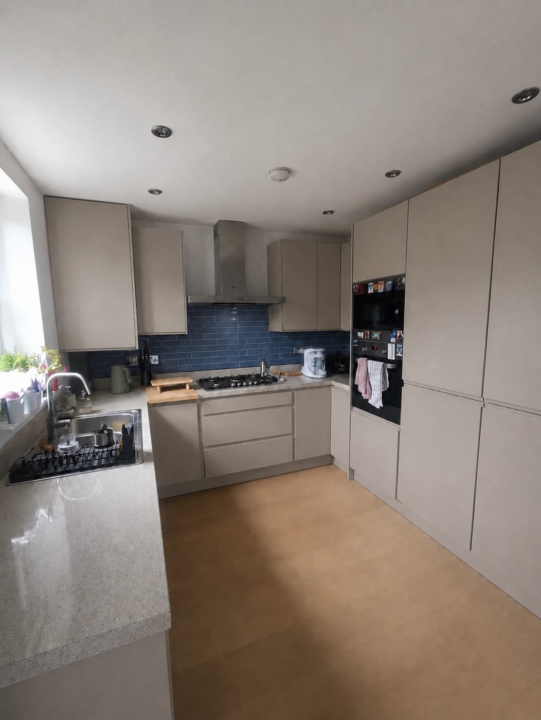 Cucina rifatta nella ristrutturazione di una villetta a Londra